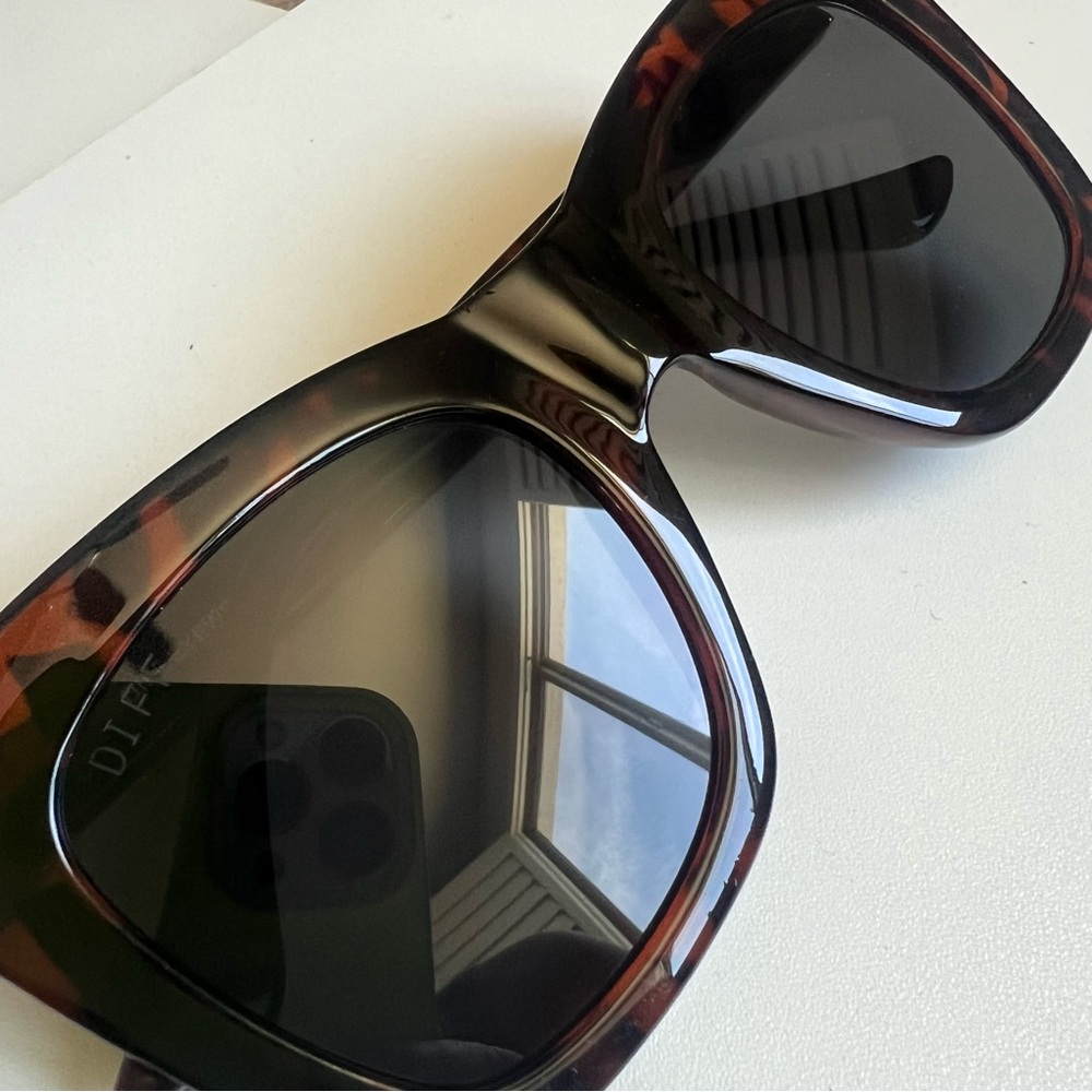 Diff Tortoise Shell Sunglasses - image 6